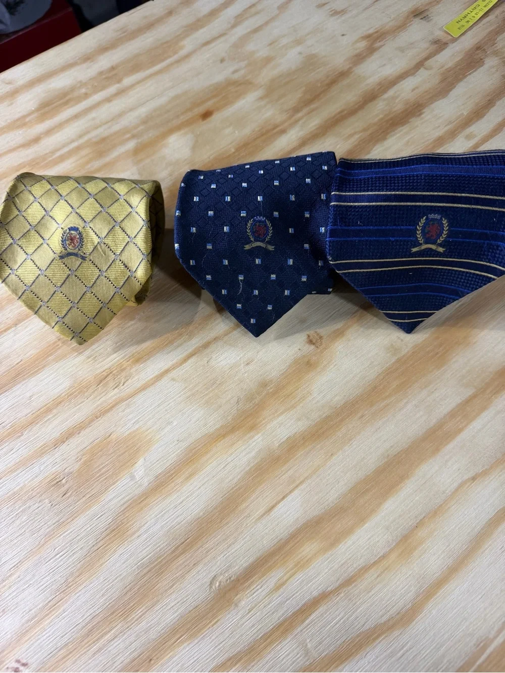 Tommy Hilfiger Men’s Silk Necktie Lot of 3 Crest Logo Blue Gold Geometric